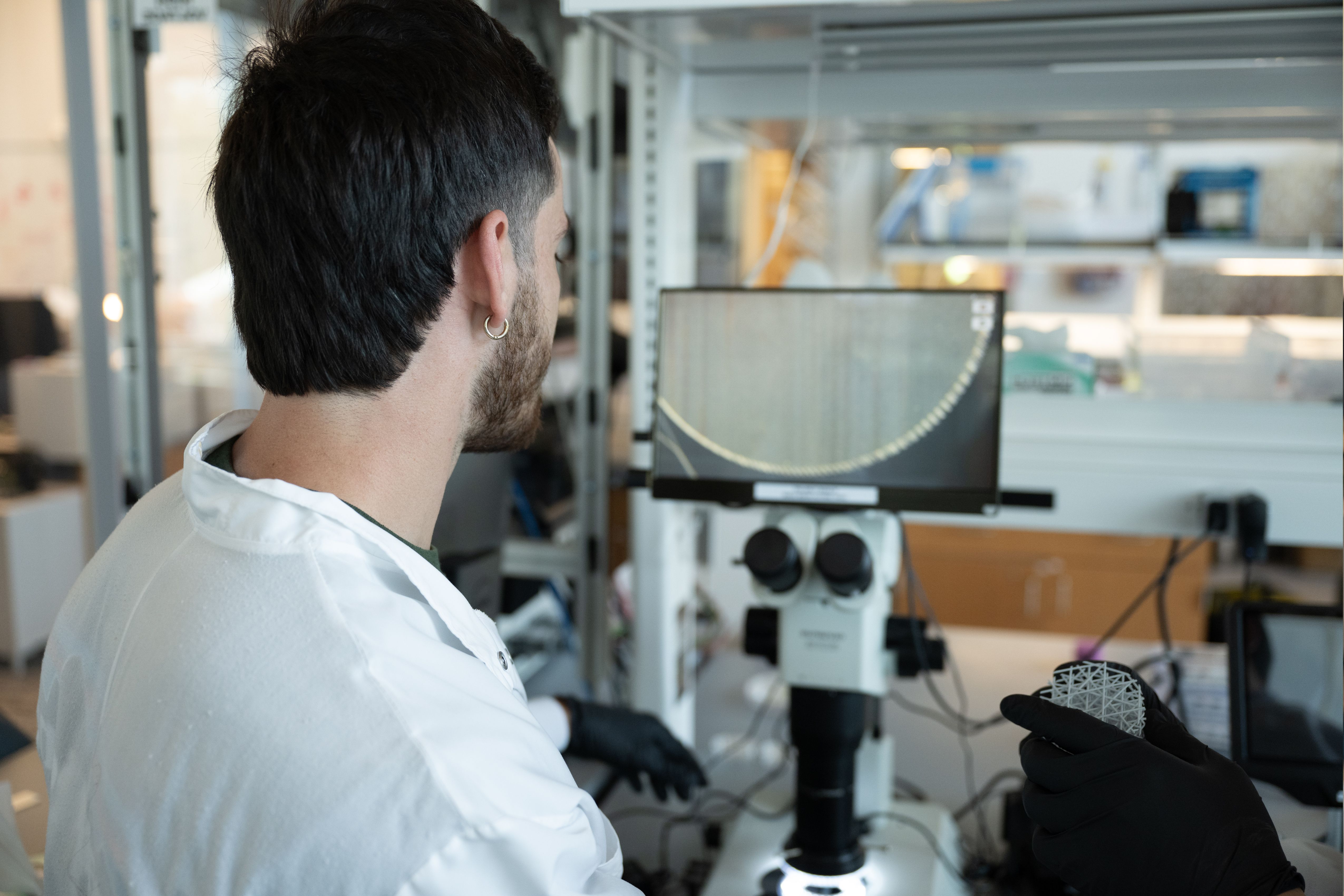 Microscope
